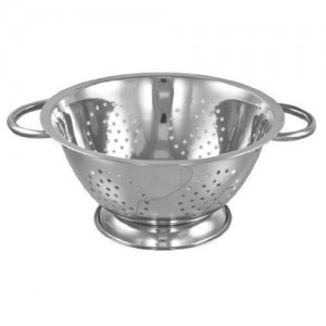 https://www.bazari.fr/1083-thickbox/passoire-inox-24-cm.jpg