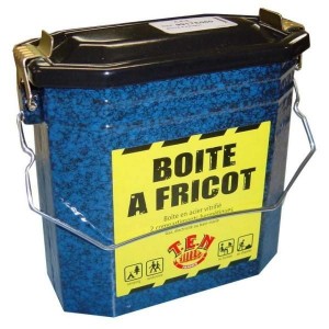 https://www.bazari.fr/1402-thickbox/boite-a-fricot-en-acier-emaille-petit-modele-de-couleur-de-couleur-verte-ou-beu.jpg
