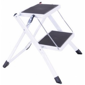 https://www.bazari.fr/2584-thickbox/tabouret-marche-pied-2-niveaux-noir-et-blanc-.jpg