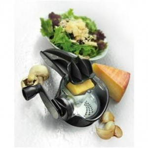 https://www.bazari.fr/6928-thickbox/moulin-a-fromage-baumalu-.jpg