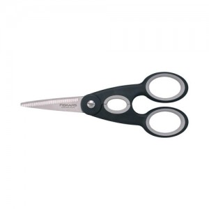 https://www.bazari.fr/8632-thickbox/ciseaux-de-cuisine-fiskars-22-cm.jpg