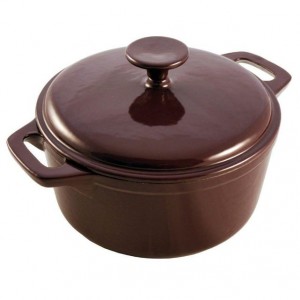 https://www.bazari.fr/98-thickbox/cocotte-ronde-fonte-18-cm-aubergine-.jpg