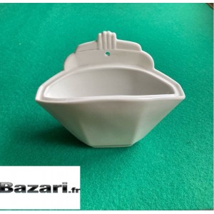 https://www.bazari.fr/9923-thickbox/porte-filtre-cafetiere-en-porcelaine.jpg